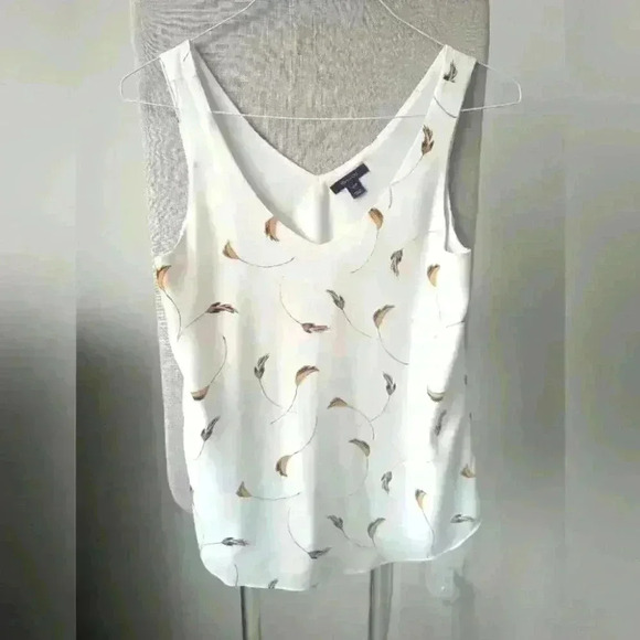 8 piece bundle of  women's tops - size xs/s - Picture 1 of 15